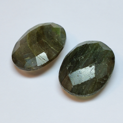 Labradorite ovale