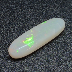 6.27ct  Ópalo noble cabujón Oval