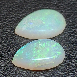 2,49ct Nobile pera cabochon opale 2pc