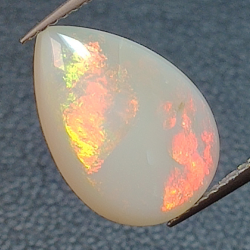 3,62ct Birnen-Cabochon Edelopal