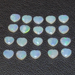 2,78ct Edler Herz-Cabochon-Opal