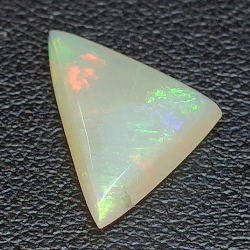 2,41ct Edler Opal-Cabochon