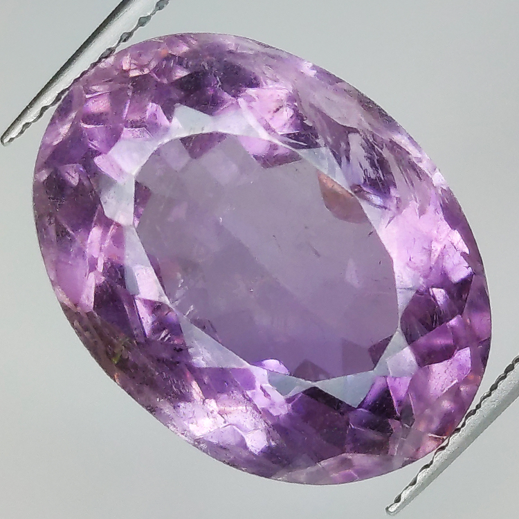 13.80ct  Amethyst oval cut 18.15x13.37mm