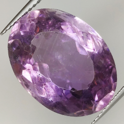 13.80ct  Améthyste taille ovale 18.15x13.37mm