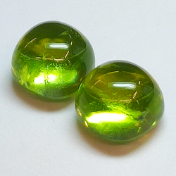 Paar 7.10ct Peridot Cabochon Schliff Kissen 8mm