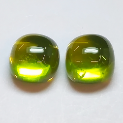 Coppia 7.10ct Peridoto taglio cabochon cuscino 8 x 6 mm