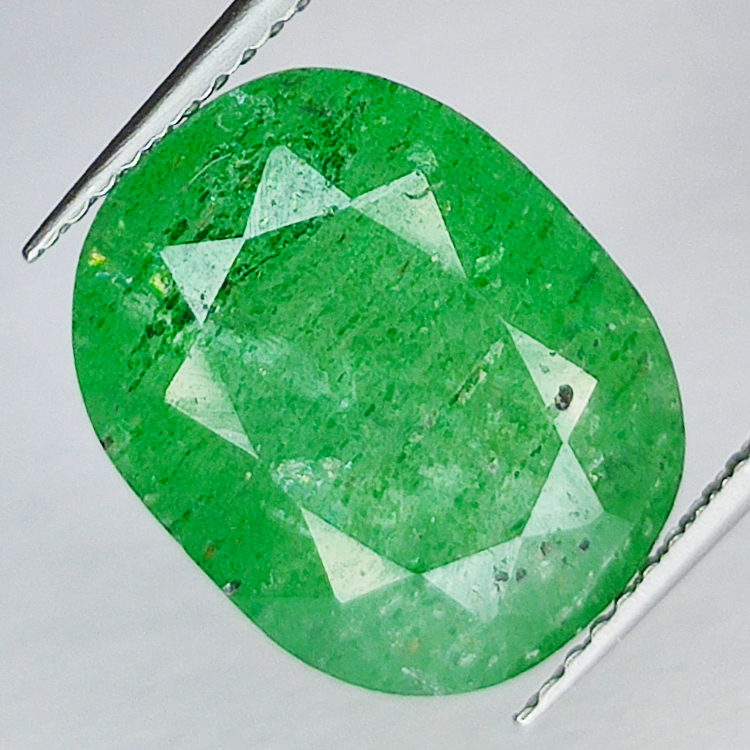 8,66 ct Quarzo verde taglio ovale 14x11mm