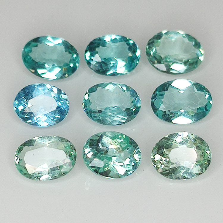 Pierre Apatite Paraiba Naturelle Néon Vert-bleu - 0.72 Carats, Ovale, Non Traitée - Brésil