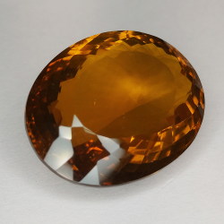 39,04ct Honigquarz im Ovalschliff 22x14mm