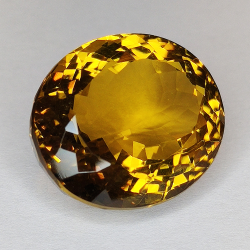 22.30ct Cuarzo Honey talla oval 18x16mm