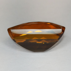 28.46ct Cuarzo Honey talla cojin 22x14mm