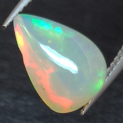 Opale éthiopienne de taille poire 10.95 x 8.97 mm 1.66 ct