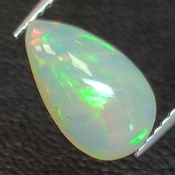 Äthiopischer (Wello) Opal im Birnenschliff 11.51 x 6.91 mm 1.42 ct