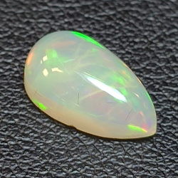 Opale Éthiopie (Wello) de taille poire 11.51 x 6.91 mm 1.42 ct