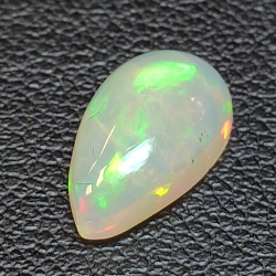 Opale Éthiopie (Wello) de taille poire 11.51 x 6.91 mm 1.42 ct