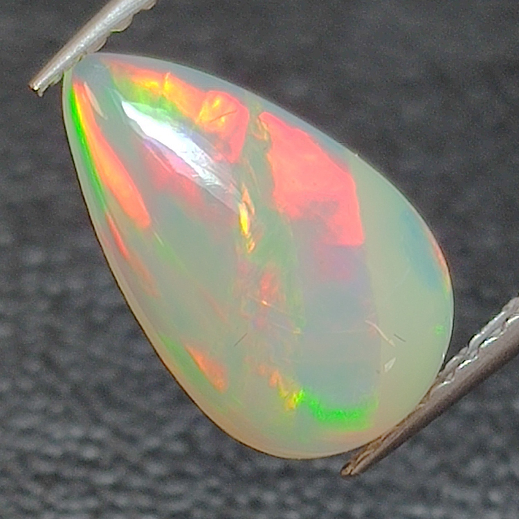 Äthiopischer (Wello) Opal im Birnenschliff 12.34 x 7.35 mm 1.51ct