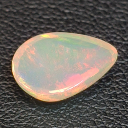 Opale éthiopienne de taille pear  10.73x 8.65 mm 1.32ct