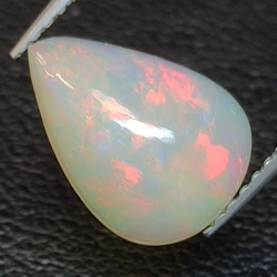 Äthiopischer (Wello) Opal im Birnenschliff 11.72 x 8.39 mm 1.93ct