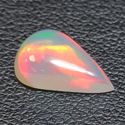 Äthiopischer (Wello) Opal im Birnenschliff 11.54 x 7.22 mm 1.29ct