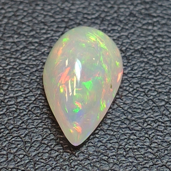 Opale etiope taglio pera 12.21 x 7.12 mm 1.92ct