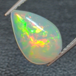 Äthiopischer (Wello) Opal im Birnenschliff 11.64 x 8.06 mm 1.72ct