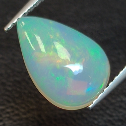 Äthiopischer (Wello) Opal im Birnenschliff 12.34 x 8.17mm 2.20ct