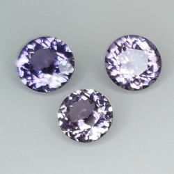 Spinel round size  4.45 a 4.87 mm 1.30ct