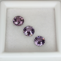 copy of Spinel round size  4.66 a 5.13 mm 1.53ct