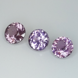 Spinel round size 4.49 a 4.73 mm 1.19 ct