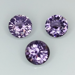 Spinel round size  4.50 a 4.59 mm 1.19 ct