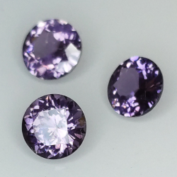 Spinel round size  4.50 a 4.59 mm 1.19 ct