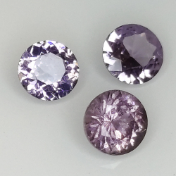 Spinel round size 4.49 a 4.66 mm 1.12ct