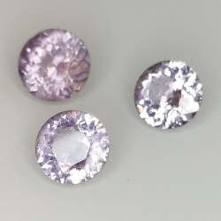 Spinel rond coupé 4.83 à 5.11 mm 1.48 ct