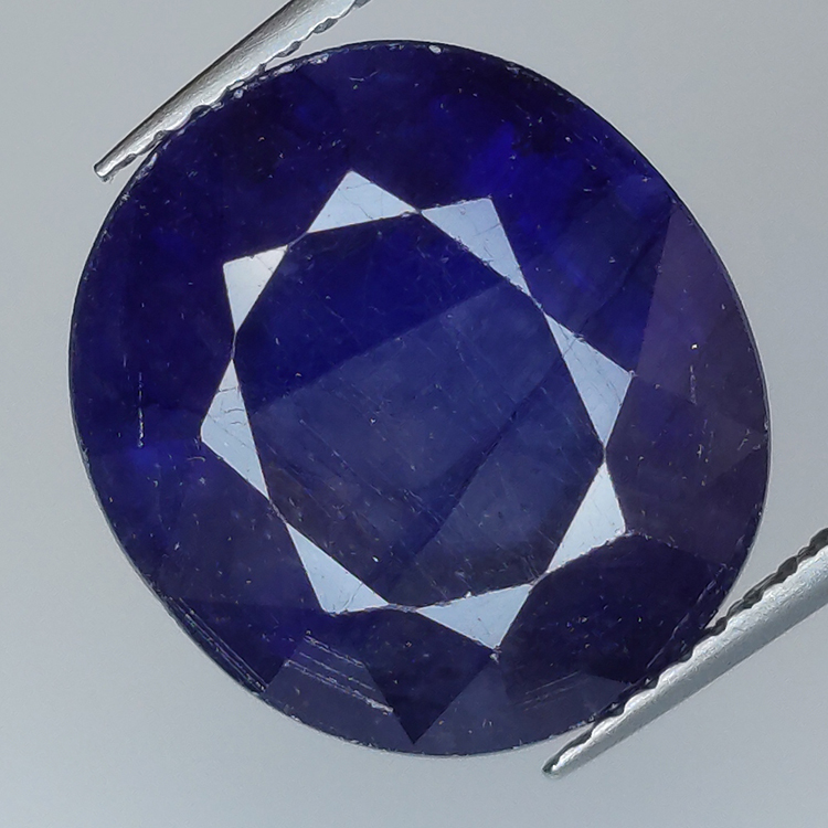 Zaffiro blu da 16,80 ct taglio ovale 20,13x19,48 mm