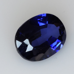 Saphir Verneuil Bleu 9,85 ct taille ovale 15,12x11,09 mm