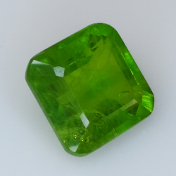 Zaffiro Verneuil verde taglio smeraldo da 13,12 ct, 12,57x12,39 mm