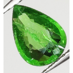 1,07 ct Grenat Tsavorite taille poire 7.30x5.16mm