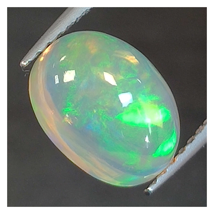 Ópalo Etiopía talla oval 1.51 ct