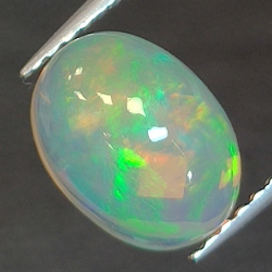 Ópalo Etiopía talla oval 1.51 ct