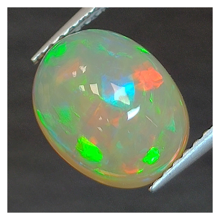 Opal Äthiopien im Ovalschliff 2.45 ct