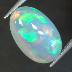 Opal Ethiopia oval cut 2.25 ct