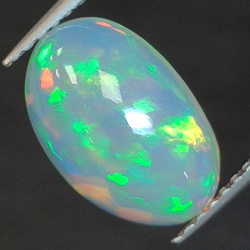 Opal Ethiopia oval cut 2.25 ct