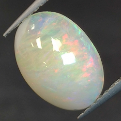 Opale Etiopia taglio ovale 1.66 ct