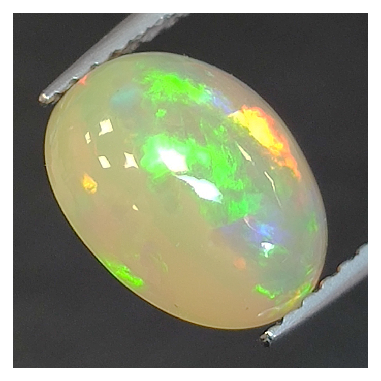 Ópalo Etiopía talla oval 1.62 ct