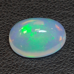 Opal Äthiopien im Ovalschliff 2.19 ct