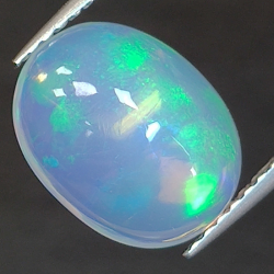 Opal Äthiopien im Ovalschliff 2.19 ct