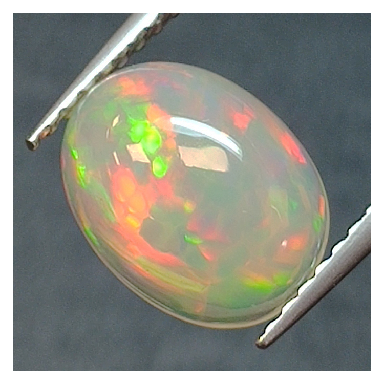 Ópalo Etiopía talla oval 1.34 ct