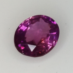 Saphir violet taille émeraude 0,80 ct 5,93 x 3,91 mm