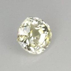 0.73ct Zafiro amarilla talla oval 0.73ct 5,14x 4,84MM