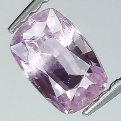 0,64 ct rosa Saphir-Smaragdschliff 5,69 x 3,79 mm